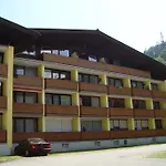 Schwarzenbacher شقة