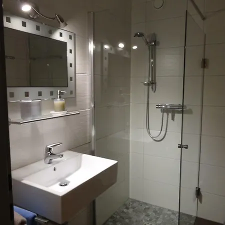 Schwarzenbacher * Kaprun